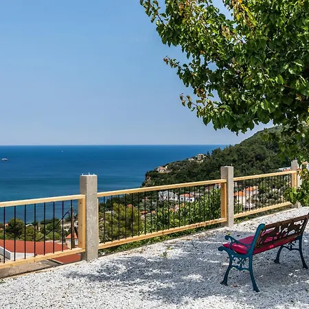 Irene'S Paradise Apartments Skopelos Town Exterior photo